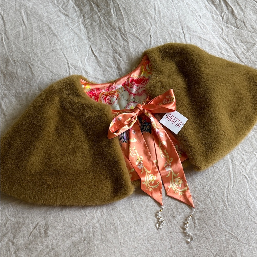 ARATTA GRACE KELLY REVERSIBLE FUR CAPE
